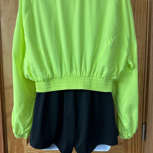 New! Love Tree Women’s Sz M Green Long Sleeve Cropped Zip Up Windbreaker, V567 - Picture 12 of 16